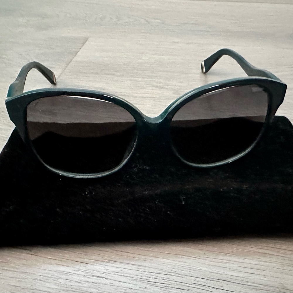 DESIGNED BY ZAC POSEN!!! NWOT WOMEN’S BLUE POLARIZED SUNGLASSES.